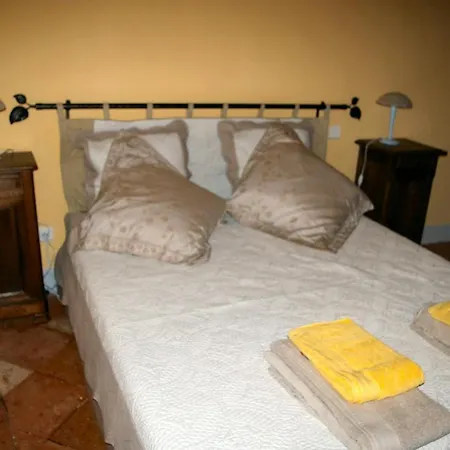 Grande Maison Mirabelensis - D'hotes Bed & Breakfast 3*